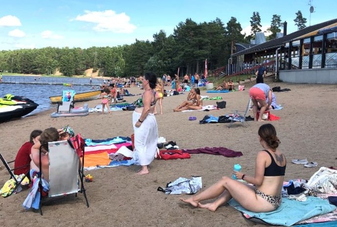 Thuy Dien tang vot hon 6.400 ca mac Covid-19 trong mot ngay hinh anh