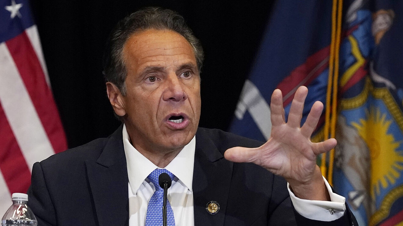 Hanh dong trai nguoc loi noi, thong doc New York se phai tra gia? hinh anh