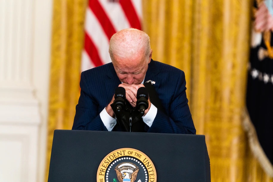 Thang 8 ac mong cua ong Biden hinh anh