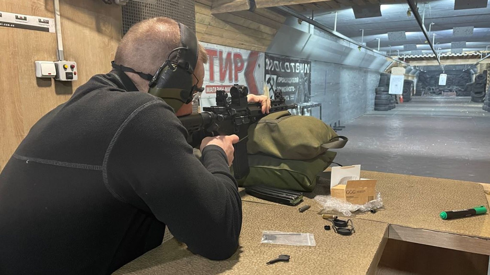 Nguoi dan Ukraine mua sung anh 3