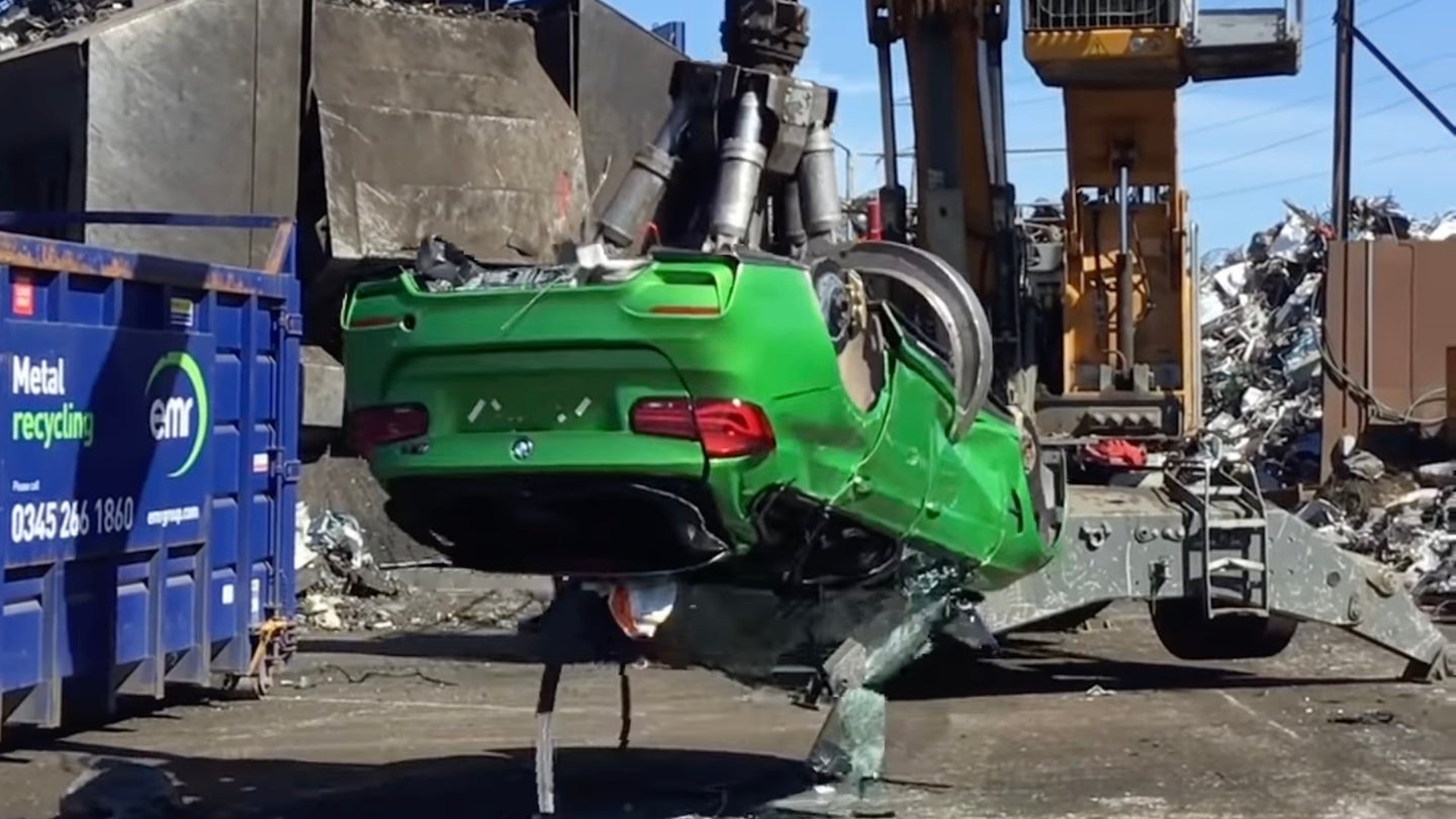 BMW M3 bi nghien nat vi gan cac bo phan an cap hinh anh