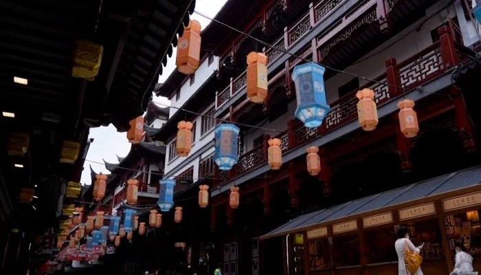 Cac diem du lich o Trung Quoc van vang khach sau khi do phong toa hinh anh