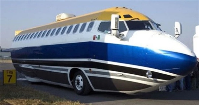 Chiec limousine duoc lam tu than vo may bay hinh anh