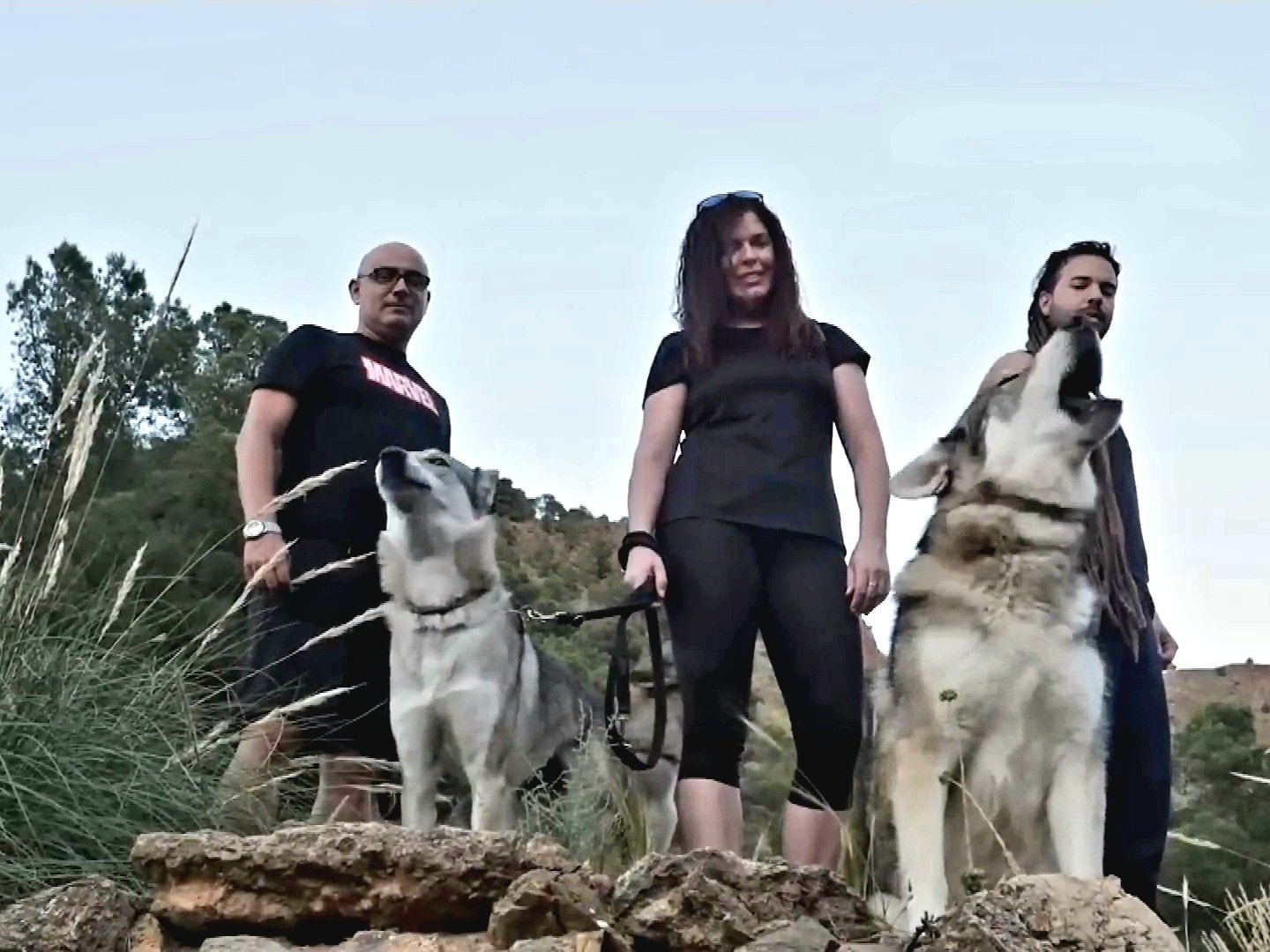 Trai nghiem dat soi di dao o Tay Ban Nha hinh anh