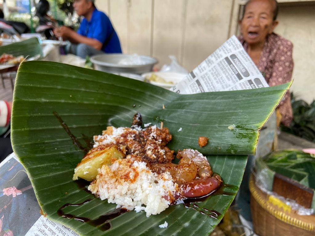 Mon an vat khong the bo qua o Indonesia hinh anh