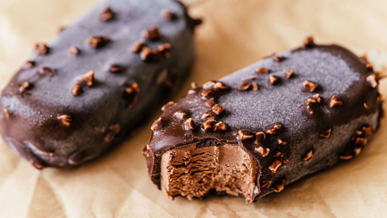 Lam kem phu chocolate hanh nhan trong 5 phut hinh anh