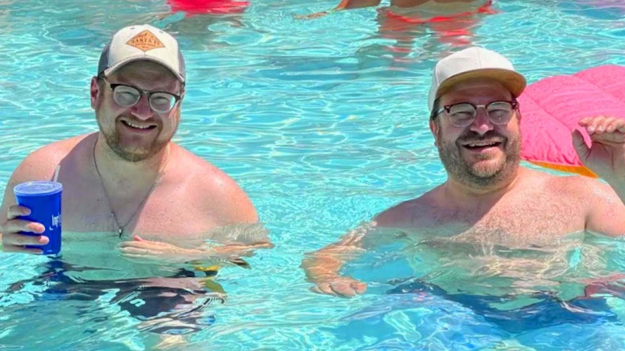 Bat ngo gap nguoi giong het minh o be boi hinh anh