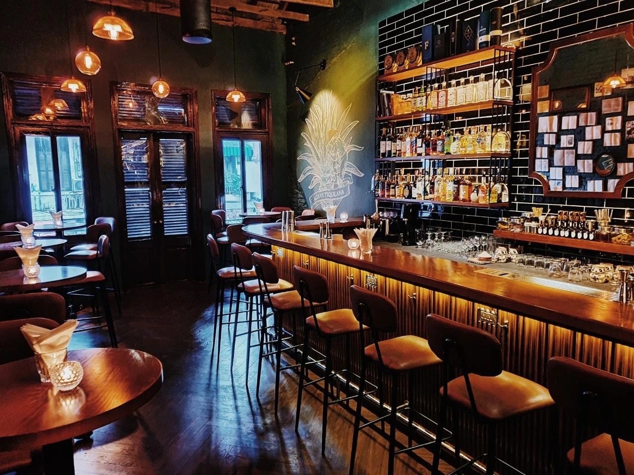 Quan bar doi sach lay cocktail o Trung Quoc hinh anh