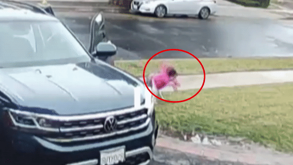 Cuu be 2 tuoi bi soi tan cong o My hinh anh