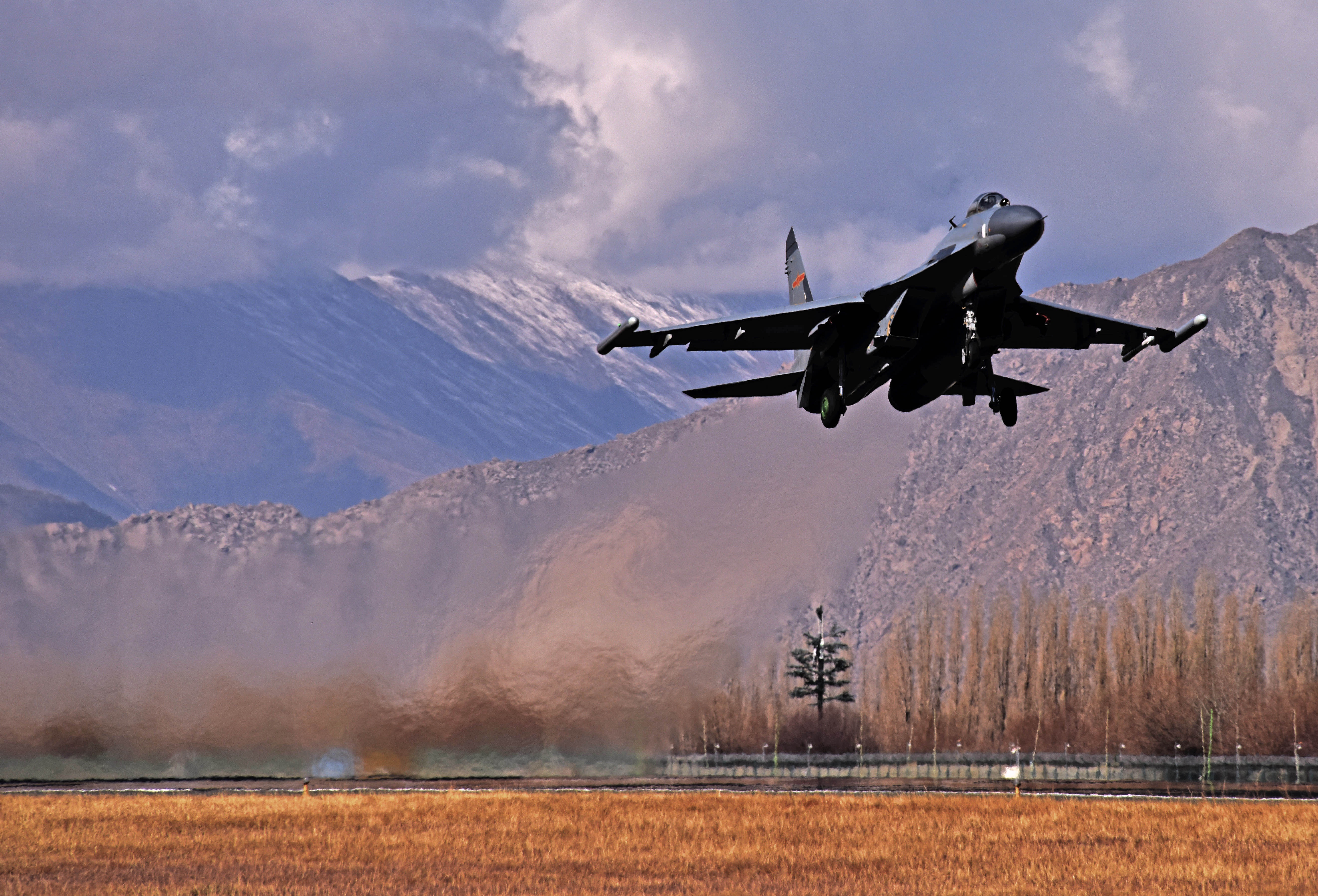 Trung Quoc co the da khac phuc han che ve dong co phan luc hinh anh