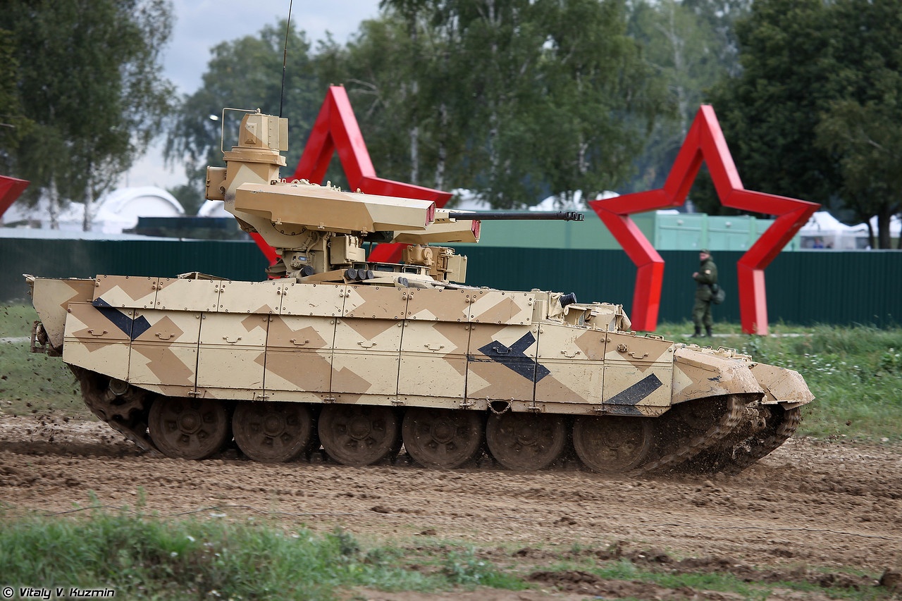 Dieu binh ky niem chien thang phat xit anh 9