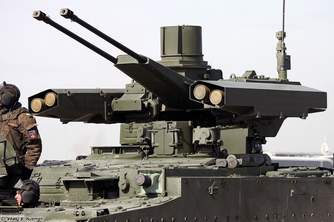 Dieu binh ky niem chien thang phat xit anh 5