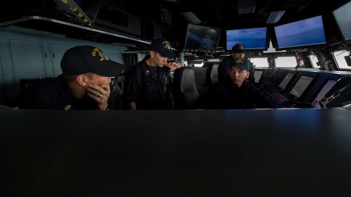 Tau khu truc lop Zumwalt anh 4