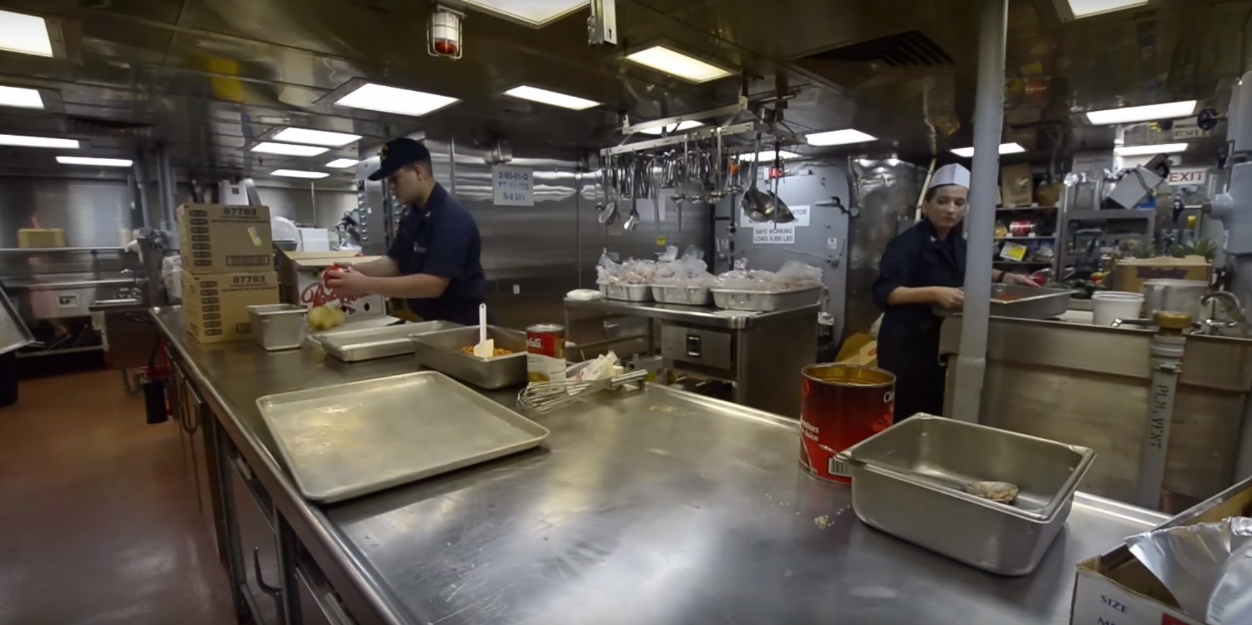 Tau khu truc lop Zumwalt anh 9