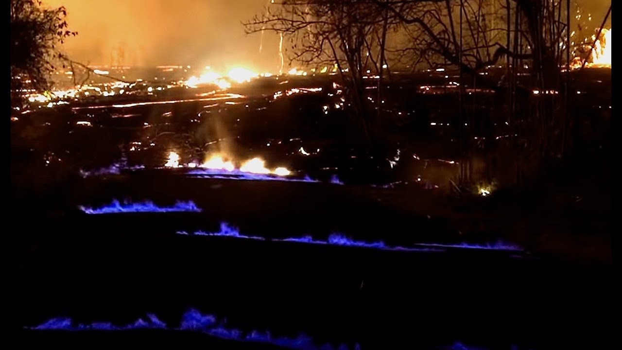 Ngon lua xanh ky la trong vu phun trao nui lua o Hawaii hinh anh