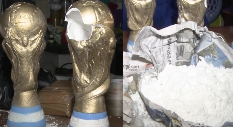 Mo hinh cup vang World Cup thanh phuong tien giau ma tuy hinh anh