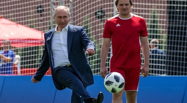 TT Putin tro tai da bong o Quang truong Do hinh anh