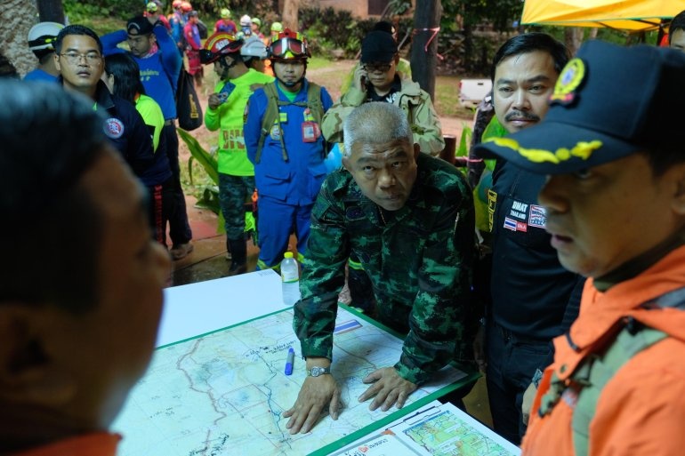 Giai cuu doi bong hoc sinh anh 17