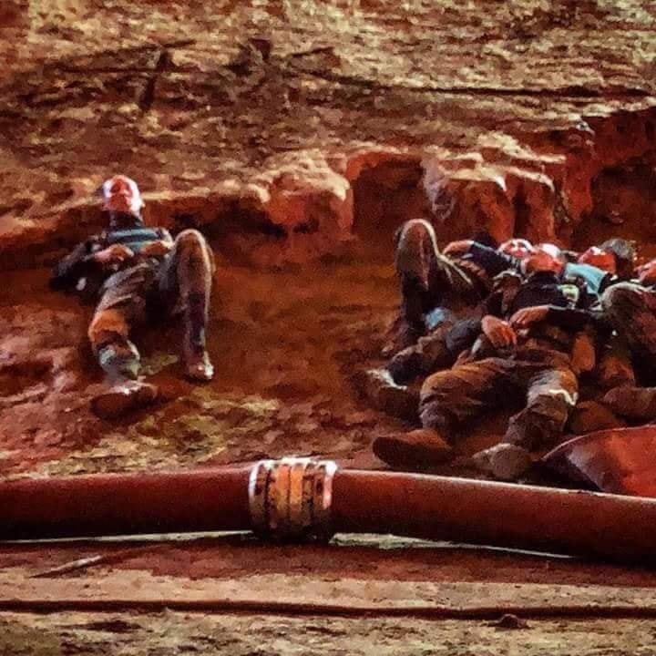 Giai cuu doi bong hoc sinh anh 11