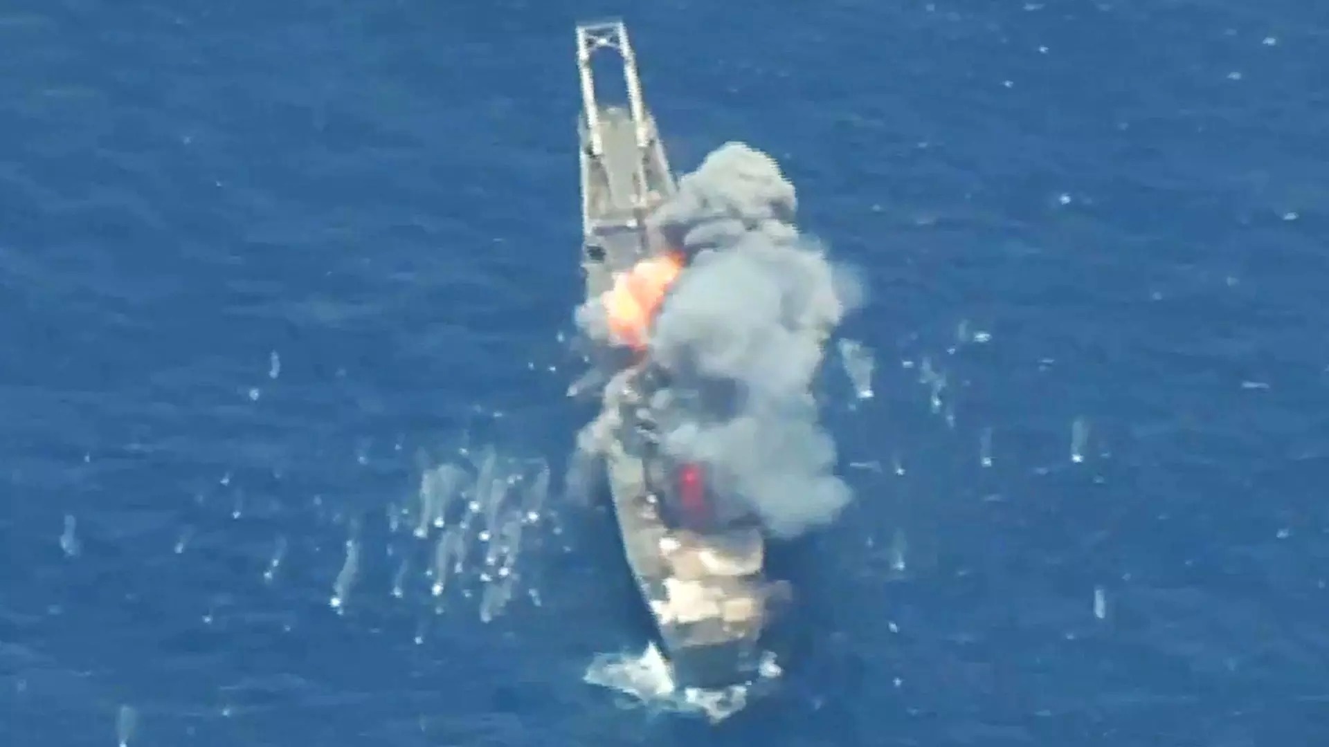 Ngu loi be doi tau chien 8.000 tan tai RIMPAC 2018 hinh anh