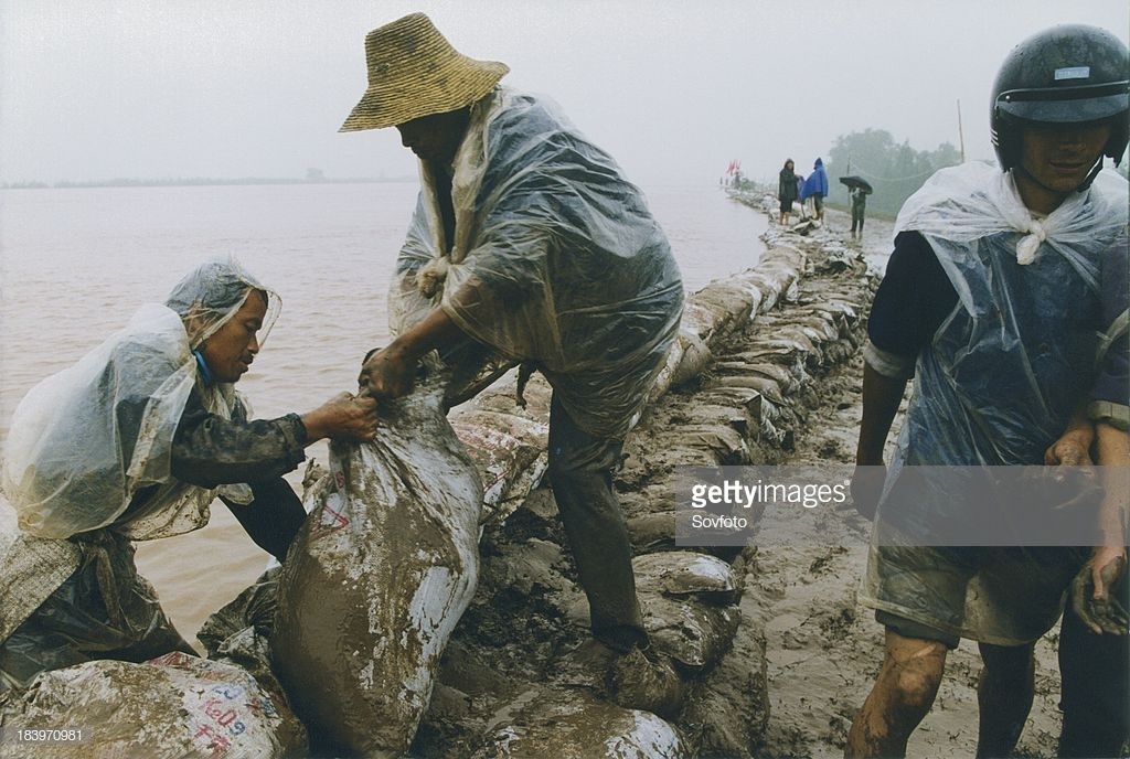 Vo dap thuy dien anh 8