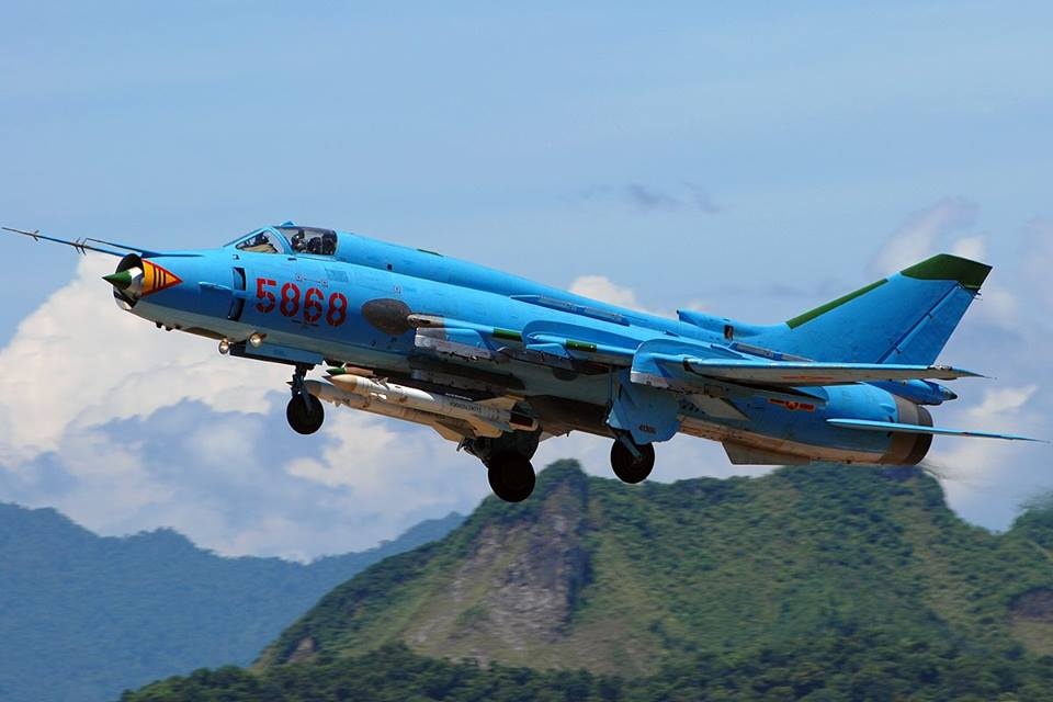 Cường kích Su-22 ảnh 7 Cuong kich Su-22 anh 7