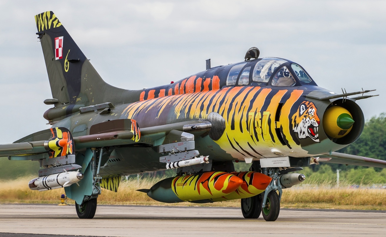 Cường kích Su-22 ảnh 1 Cuong kich Su-22 anh 1