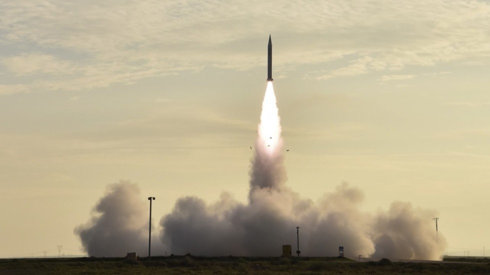 Trung Quoc thu ten lua sieu thanh mang dau dan hat nhan hinh anh