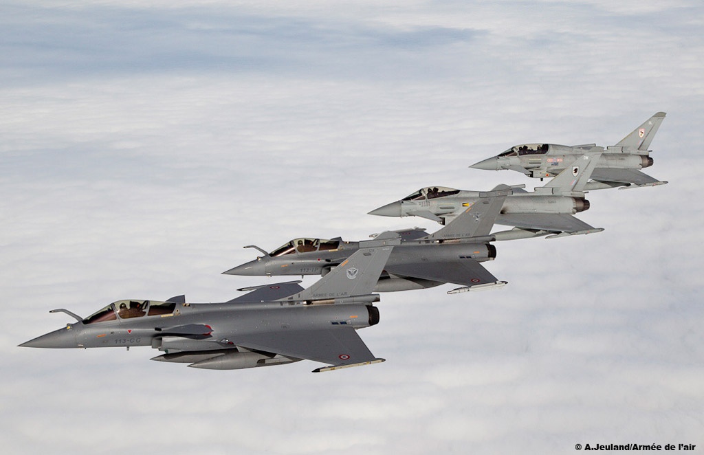 Chien dau co Phap tham Viet Nam anh 2