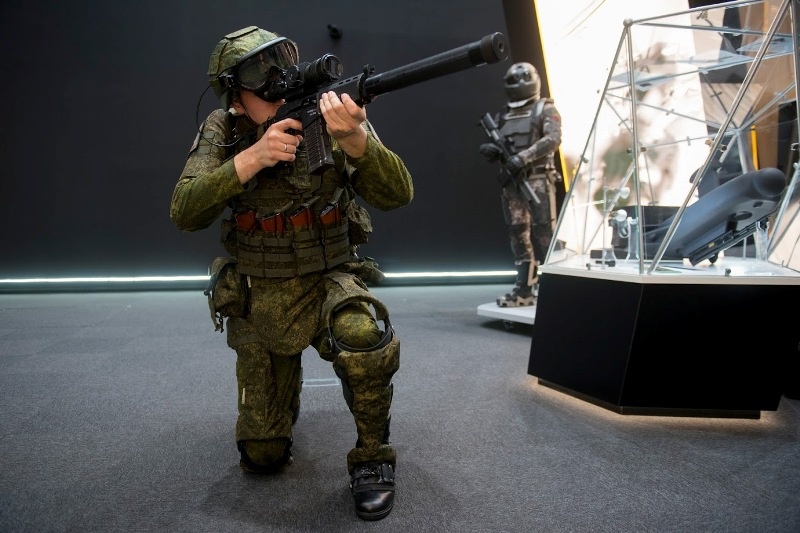 Trien lam Army 2018 anh 1