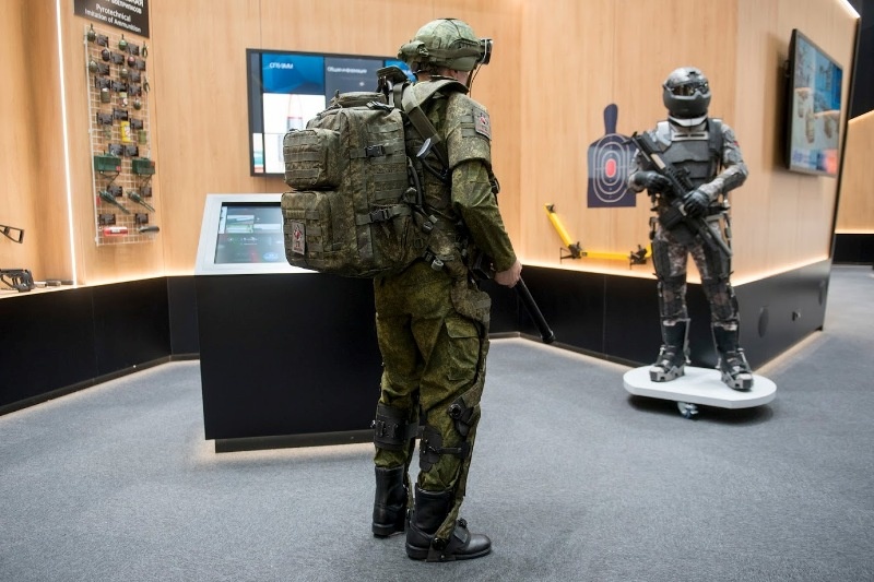 Trien lam Army 2018 anh 8