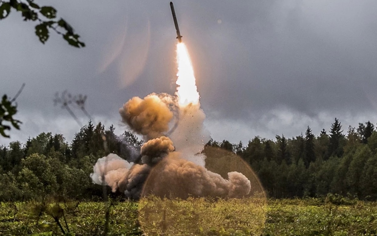 Chau A 'nin tho' truoc tuyen bo rut thoa thuan hat nhan cua My hinh anh