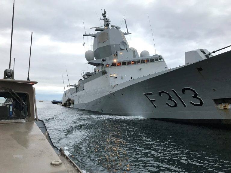 Chien ham Na Uy gap nan anh 1