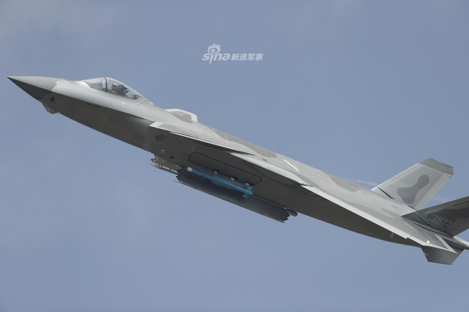 tiem kich J-20 cua Trung Quoc anh 3