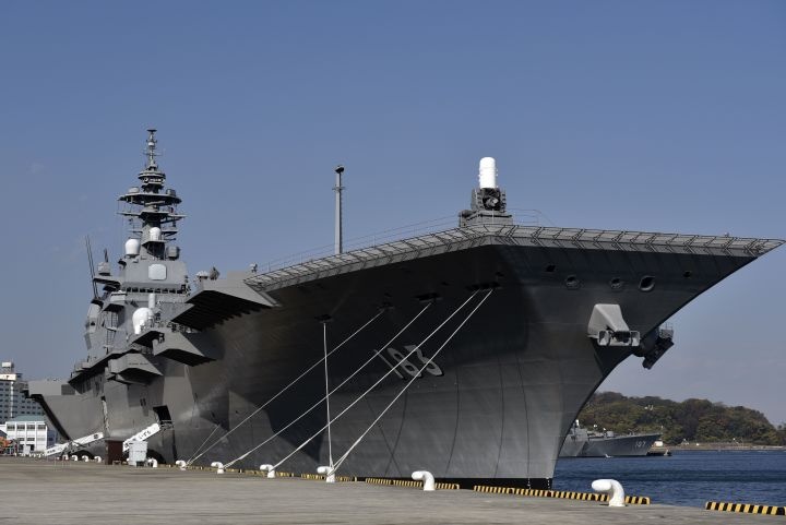 Noi cac Nhat phe duyet phat trien tau san bay dau tien tu The chien 2 hinh anh