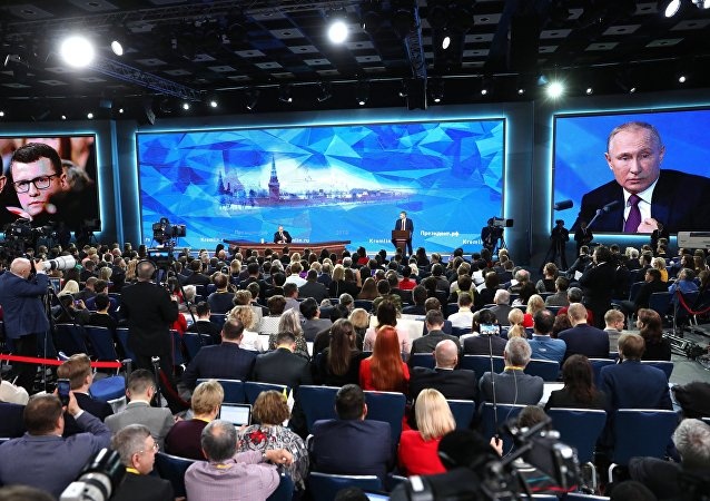 Tổng thống Nga họp báo cuối năm ảnh 3 Tong thong Nga hop bao cuoi nam anh 3