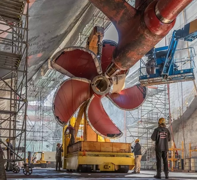 tau san bay My anh 8