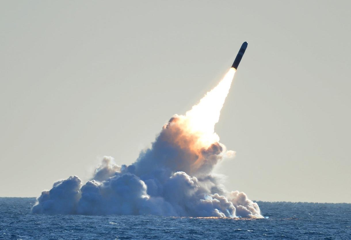 My che tao dau dan hat nhan chien thuat doi pho Nga hinh anh