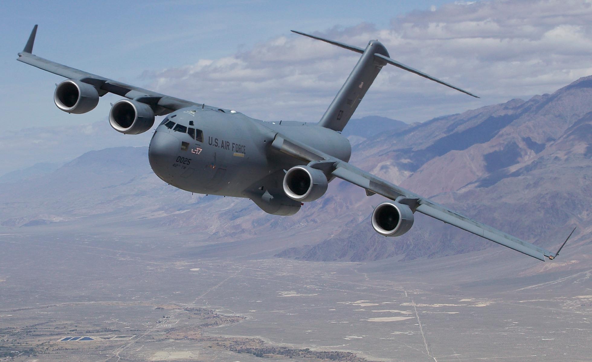 C-17 va hanh trinh gian nan de tro thanh 'ngua tho' chu luc cua My hinh anh