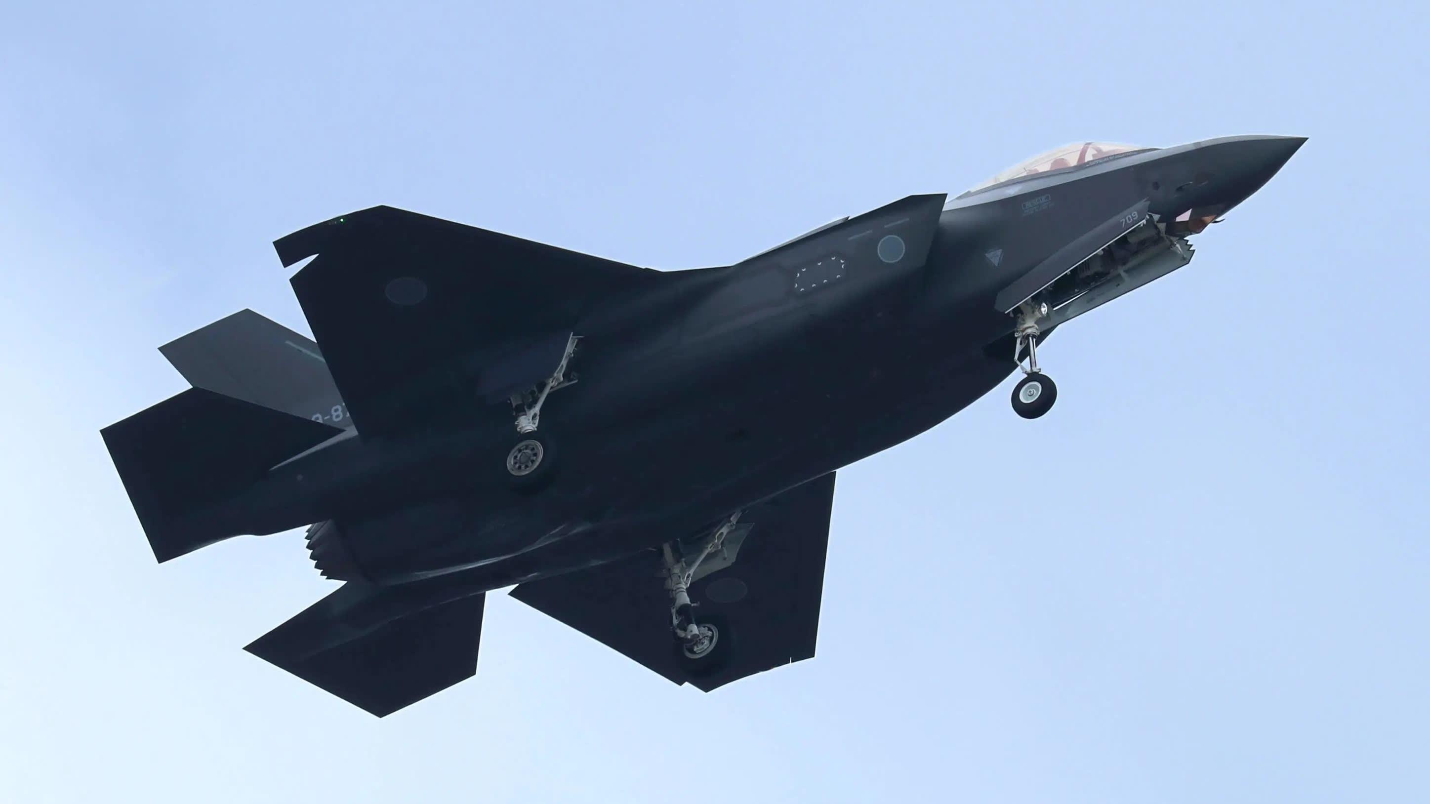 My trien khai ca B-52, quyet ngan F-35 gap nan roi vao tay Nga, TQ hinh anh