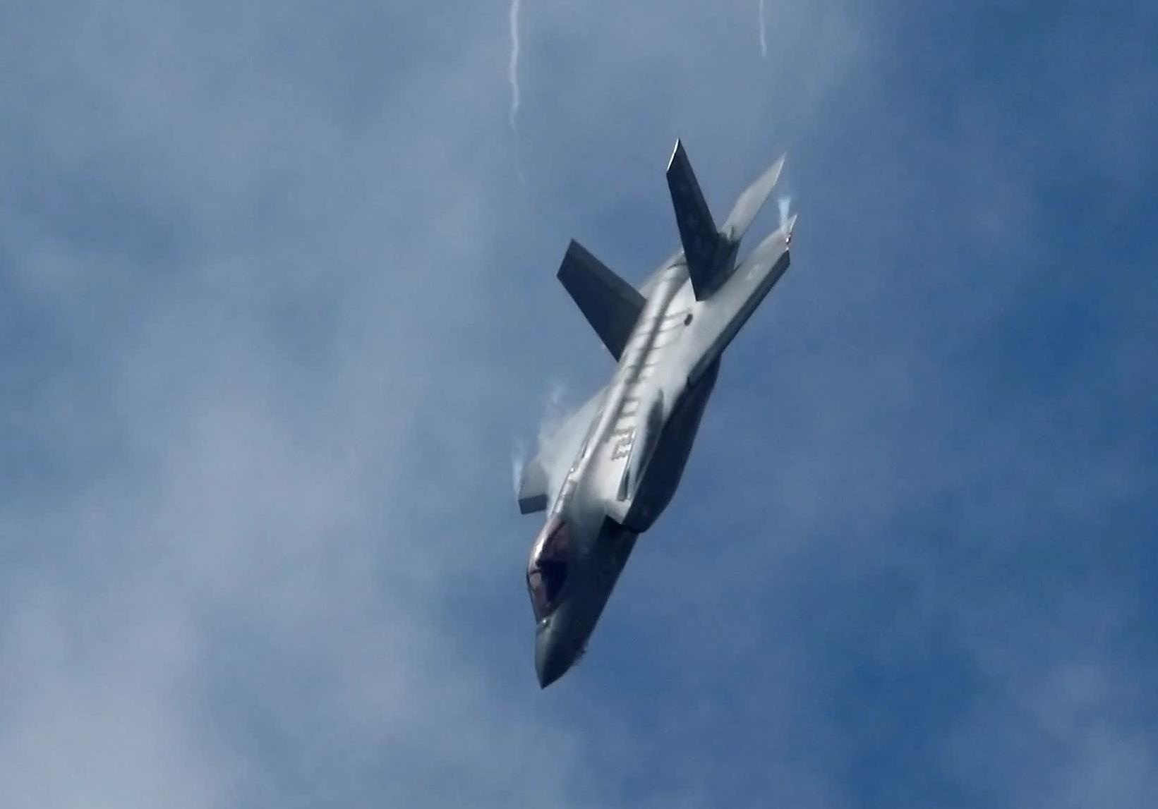 Tai nan F-35 he lo nguy co tiem an voi may bay tang hinh hinh anh