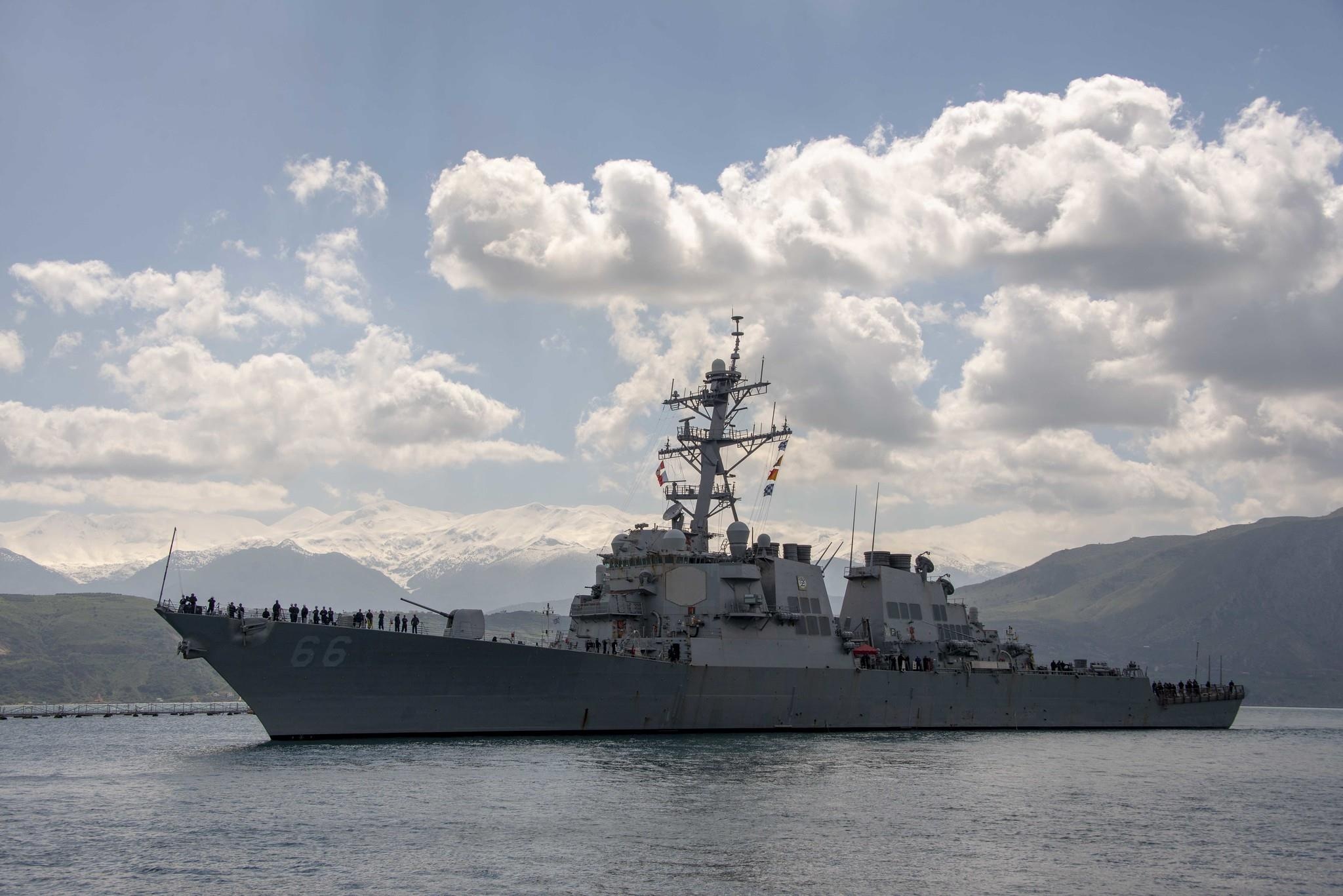 My trien khai tau chien doi pho Iran anh 8