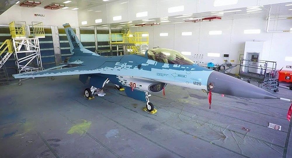My son F-16 giong het tiem kich tang hinh Su-57 cua Nga hinh anh