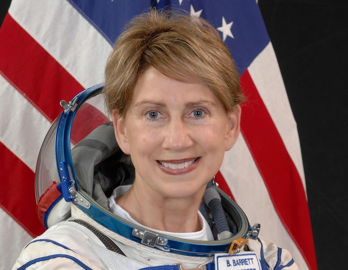 TT Trump chon nu doanh nhan lam bo truong khong quan hinh anh