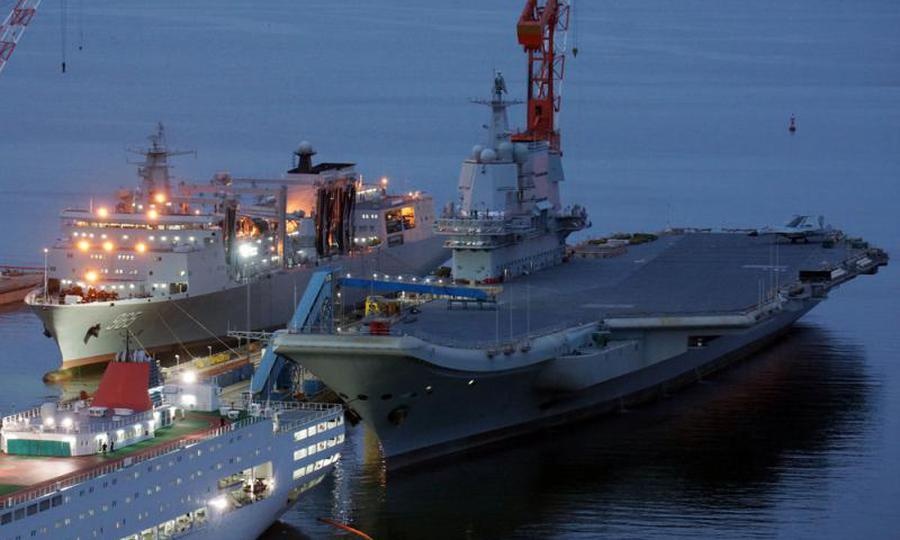 Tau san bay tu dong cua Trung Quoc lo diem yeu dang ngai hinh anh