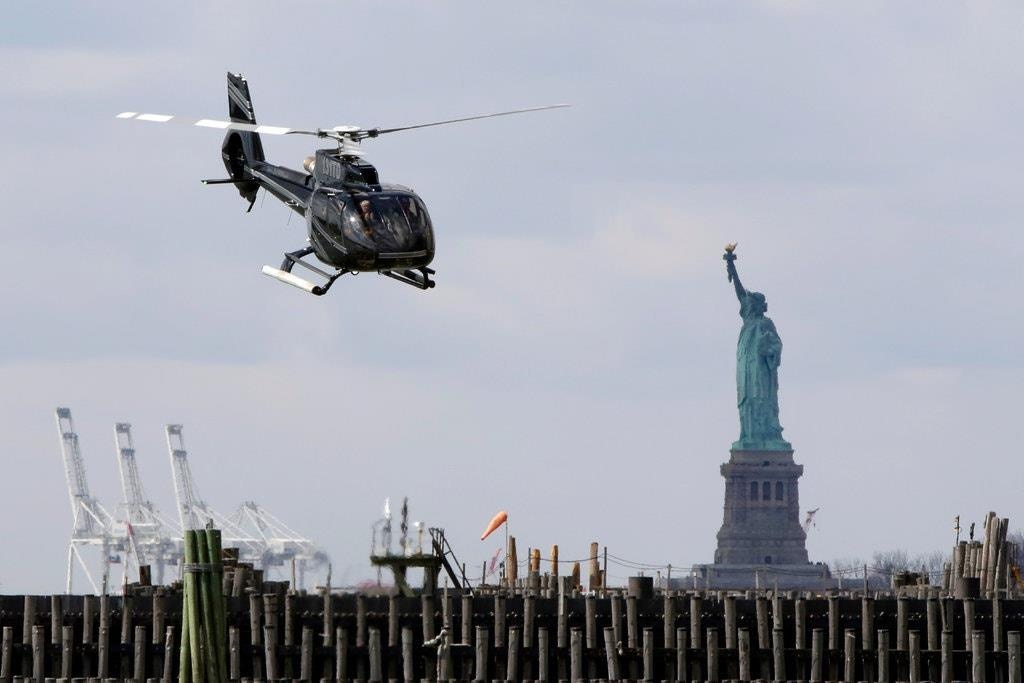 Hiem hoa tai nan khi truc thang bay day dac o New York hinh anh