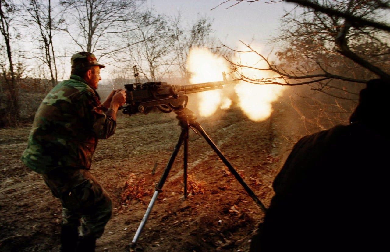 Nhin lai cuoc chien o Kosovo 20 nam truoc hinh anh