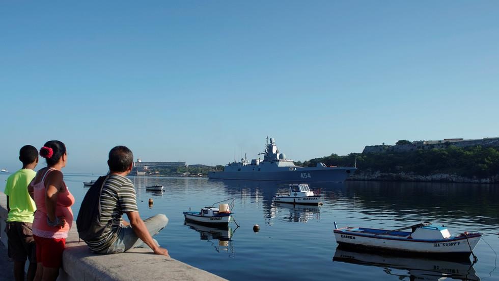 Tau chien Nga tham Cuba anh 5