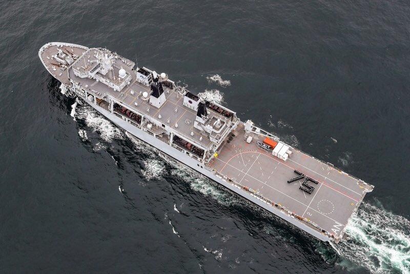 Hai quan Hoang gia Anh tap tran lon nhat 100 nam hinh anh