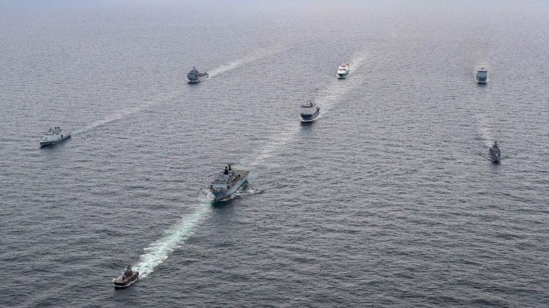 Hai quan Anh tap tran lon nhat anh 1